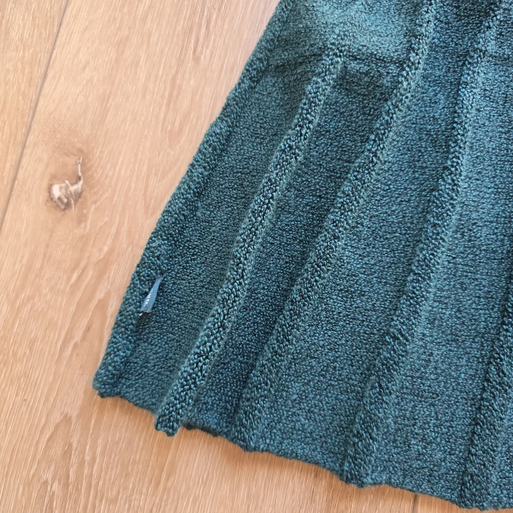 abercrombie kids Girls' Pleated Sweater Skirt Size 9 10
